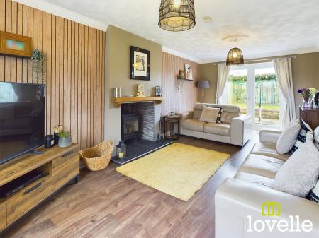 5 bedroom Detached house for sale in Manor Garth, Skidby, HU16