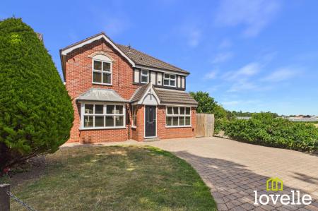 4 bedroom Detached house for sale in Badgers Wood, Cottingham, HU16