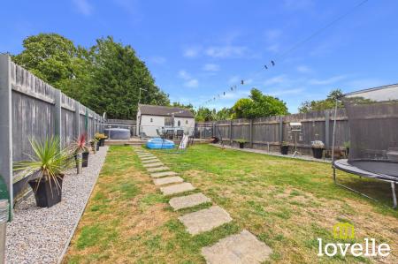 3 bedroom Semi-detached house for sale in Anlaby Park Road South, Hull, HU4