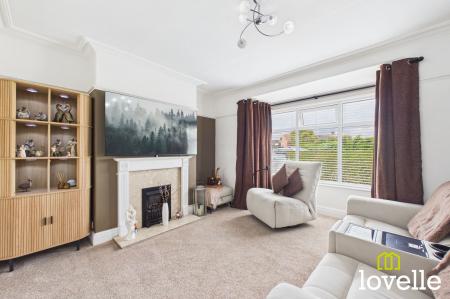 3 bedroom Semi-detached house for sale in Anlaby Park Road South, Hull, HU4