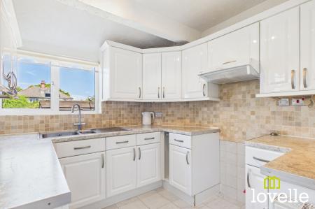 3 bedroom Semi-detached house for sale in Westfield Rise, Hessle, HU13