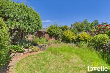 3 bedroom Semi-detached house for sale in Westfield Rise, Hessle, HU13