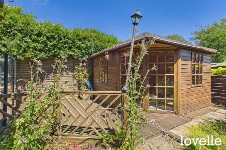 3 bedroom Semi-detached house for sale in Westfield Rise, Hessle, HU13