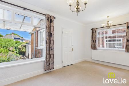 3 bedroom Semi-detached house for sale in Westfield Rise, Hessle, HU13
