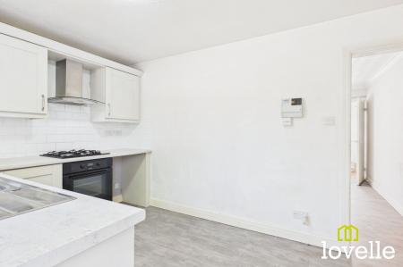 2 bedroom Semi-detached house for sale in Cawthorne Drive, Hull, HU4