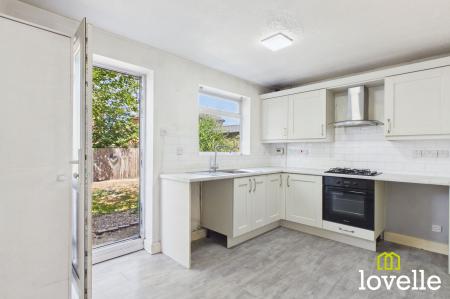 2 bedroom Semi-detached house for sale in Cawthorne Drive, Hull, HU4