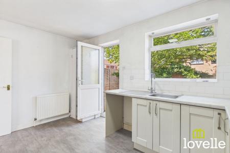 2 bedroom Semi-detached house for sale in Cawthorne Drive, Hull, HU4