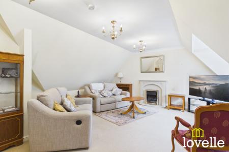 2 bedroom Flat for sale in Newgate Street, Shardeloes Court Newgate Street, HU16