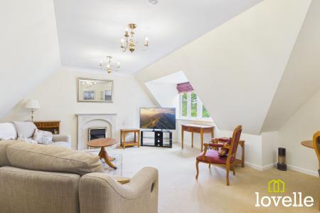 2 bedroom Flat for sale in Newgate Street, Shardeloes Court Newgate Street, HU16