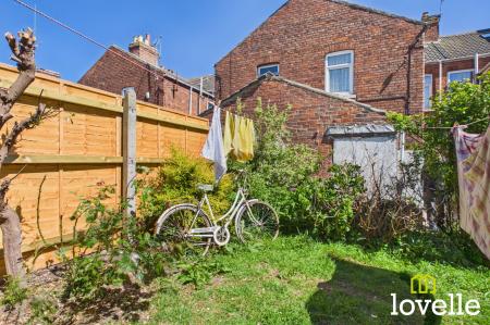 3 bedroom Terraced House for sale in Bannister Street, Withernsea, HU19
