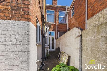3 bedroom Terraced House for sale in Bannister Street, Withernsea, HU19