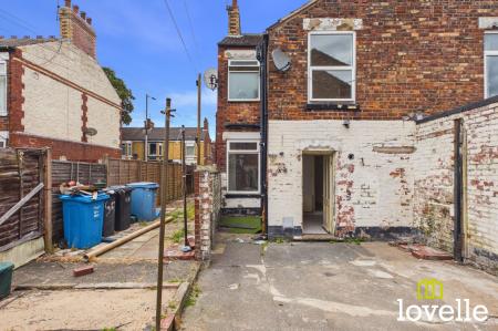 2 bedroom End of terrace house for sale in Goddard Avenue, Hull, HU5