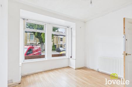 2 bedroom Terraced House for sale in Goddard Avenue, Hull, HU5