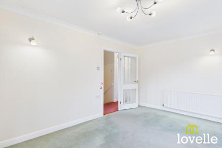 2 bedroom Flat for sale in Crescent Street, Cottingham, HU16