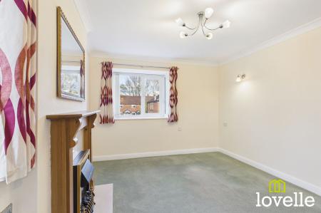 2 bedroom Flat for sale in Crescent Street, Cottingham, HU16