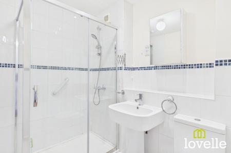 2 bedroom Flat for sale in Crescent Street, Cottingham, HU16