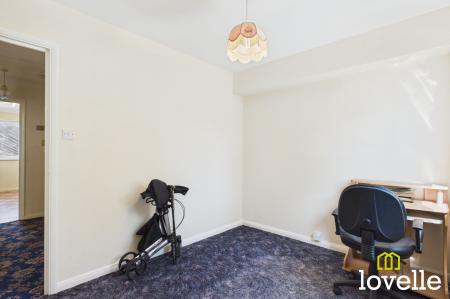 2 bedroom Flat for sale in Elm Tree Court, Cottingham, HU16