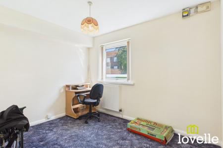 2 bedroom Flat for sale in Elm Tree Court, Cottingham, HU16