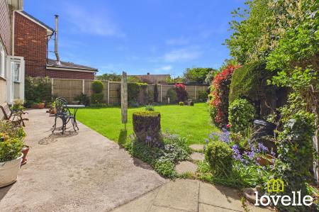 4 bedroom Detached house for sale in Park Lane, Cottingham, HU16