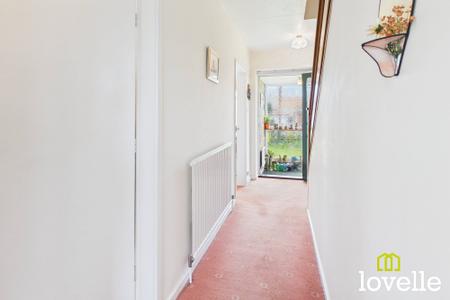 4 bedroom Detached house for sale in Park Lane, Cottingham, HU16