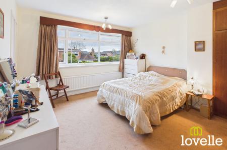 4 bedroom Detached house for sale in Park Lane, Cottingham, HU16