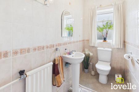 4 bedroom Detached house for sale in Park Lane, Cottingham, HU16