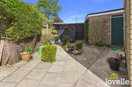 4 bedroom Detached house for sale in Park Lane, Cottingham, HU16