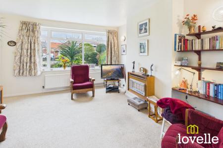 4 bedroom Detached house for sale in Park Lane, Cottingham, HU16