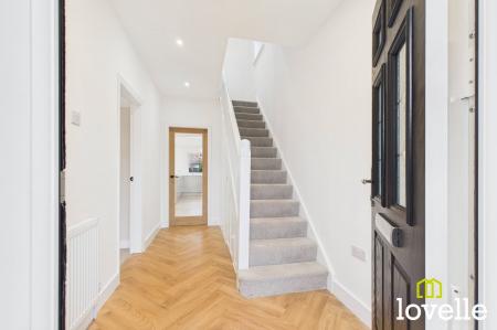 3 bedroom Semi-detached house for sale in Kingtree Avenue, Cottingham, HU16