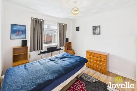 2 bedroom Semi-detached bungalow for sale in Stonesdale, Hull, HU7