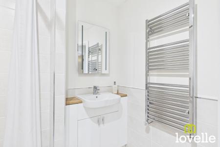 1 bedroom Flat for sale in Field Close, Cottingham, HU16