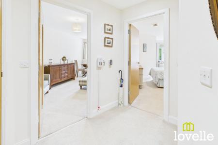 1 bedroom Flat for sale in Field Close, Cottingham, HU16