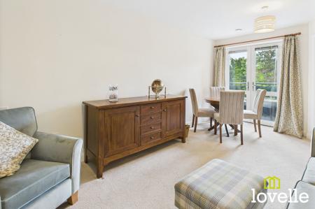 1 bedroom Flat for sale in Field Close, Cottingham, HU16