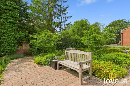 1 bedroom Flat for sale in Field Close, Cottingham, HU16