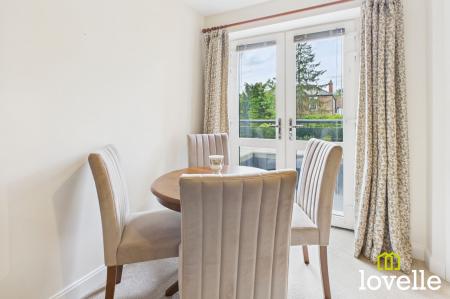 1 bedroom Flat for sale in Field Close, Cottingham, HU16
