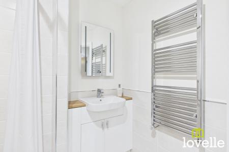 1 bedroom Flat for sale in Field Close, Cottingham, HU16