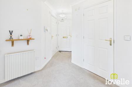 2 bedroom Flat for sale in Newgate Street, Shardeloes Court Newgate Street, HU16