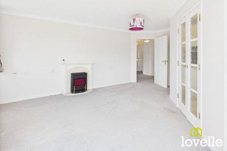 2 bedroom Flat for sale in Newgate Street, Shardeloes Court Newgate Street, HU16