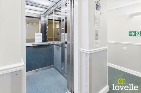 2 bedroom Flat for sale in Newgate Street, Shardeloes Court Newgate Street, HU16