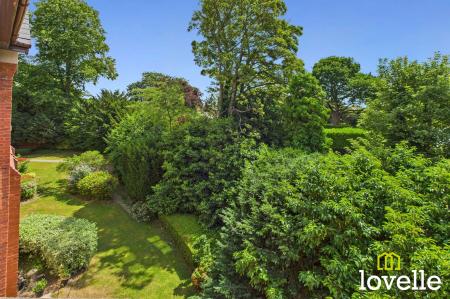 2 bedroom Flat for sale in Newgate Street, Shardeloes Court Newgate Street, HU16
