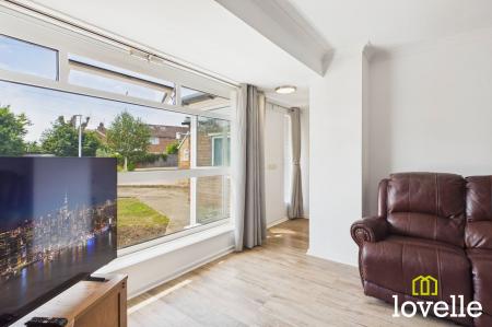 2 bedroom Semi-detached bungalow for sale in Brooklands Park, Cottingham, HU16