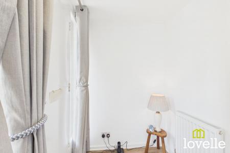 2 bedroom Semi-detached bungalow for sale in Brooklands Park, Cottingham, HU16