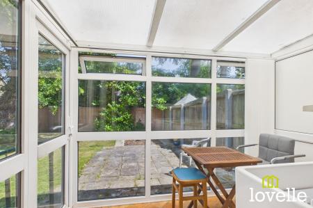 2 bedroom Semi-detached bungalow for sale in Brooklands Park, Cottingham, HU16