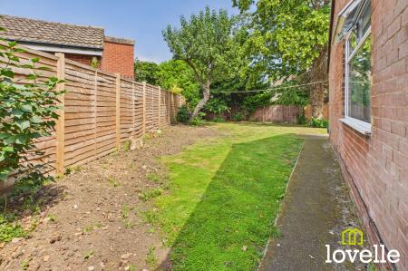 2 bedroom Semi-detached bungalow for sale in Brooklands Park, Cottingham, HU16