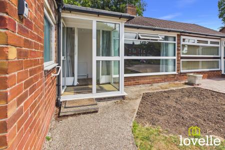 2 bedroom Semi-detached bungalow for sale in Brooklands Park, Cottingham, HU16