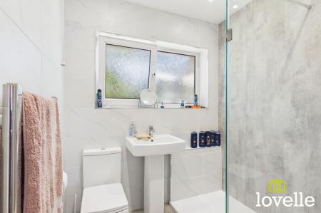 2 bedroom Semi-detached bungalow for sale in Brooklands Park, Cottingham, HU16