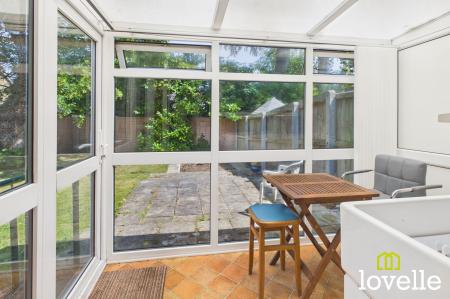 2 bedroom Semi-detached bungalow for sale in Brooklands Park, Cottingham, HU16