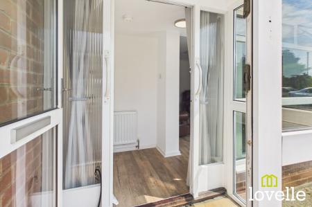 2 bedroom Semi-detached bungalow for sale in Brooklands Park, Cottingham, HU16