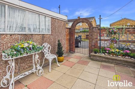3 bedroom Terraced House for sale in Cotterdale, Hull, HU7