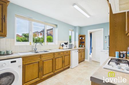 4 bedroom Detached house for sale in Manor Garth, Skidby, HU16